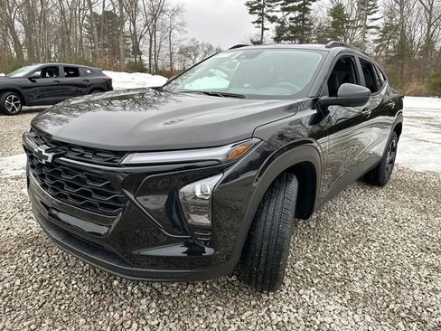 New 2026 Chevrolet Trax LT w/ Driver Confidence Package FWD image 4