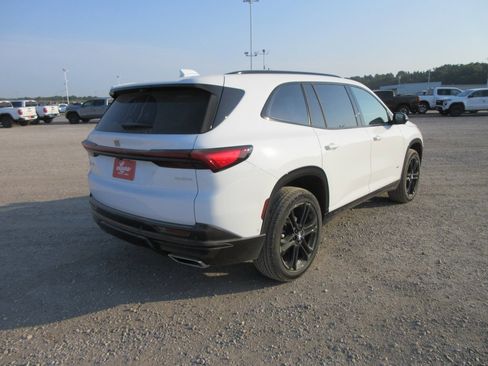 New 2026 Buick Enclave Sport Touring w/ Super Cruise Package image 5