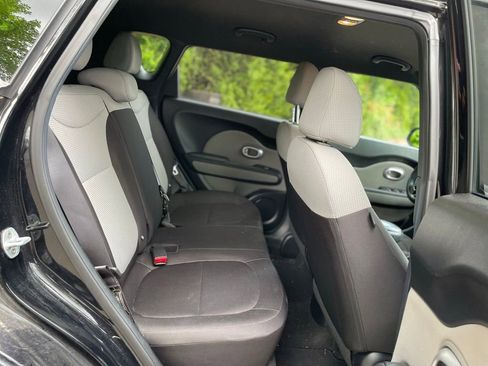 Used 2017 Kia Soul FWD image 21