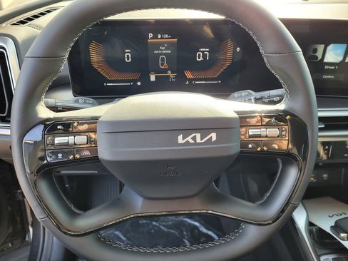 Used 2026 Kia Sorento LX FWD image 21