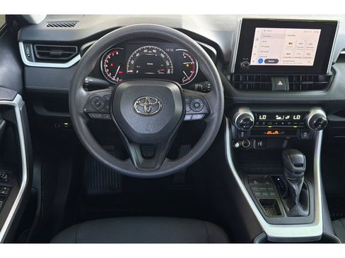 Used 2024 Toyota RAV4 XLE AWD/4WD image 15
