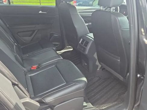 Used 2020 Volkswagen Atlas Cross Sport SEL AWD/4WD image 9