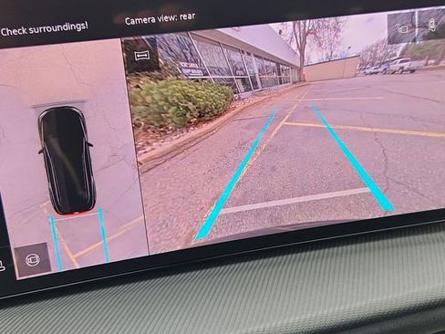 New 2025 Audi SQ5 Prestige image 17