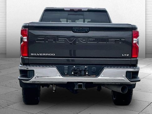 Used 2021 Chevrolet Silverado 2500 LTZ w/ LTZ Premium Package AWD/4WD image 3