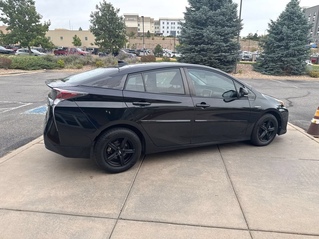 Used 2017 Toyota Prius One FWD image 6