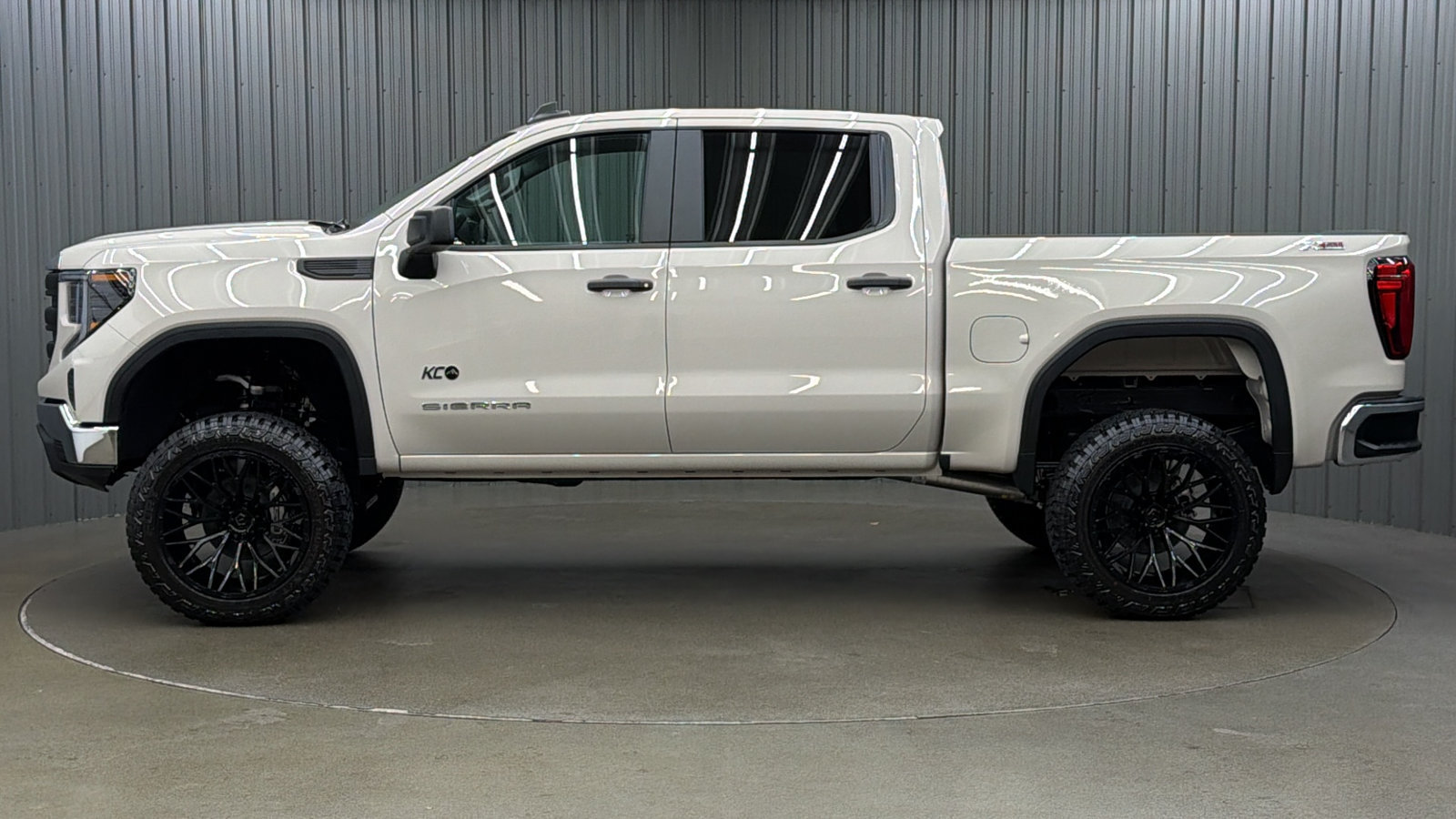 Used 2026 GMC Sierra 1500 Pro w/ Pro Value Package AWD/4WD image 2