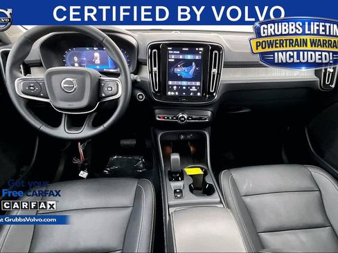 Certified 2025 Volvo XC40 B5 Core AWD/4WD image 18