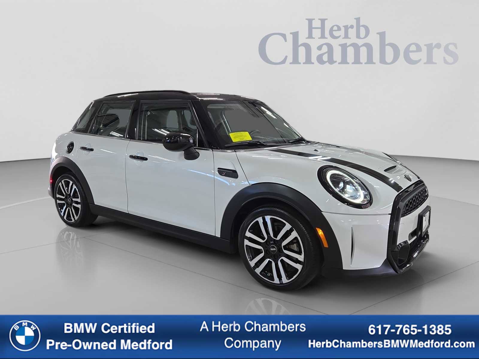 Used 2024 MINI Cooper S FWD image 1