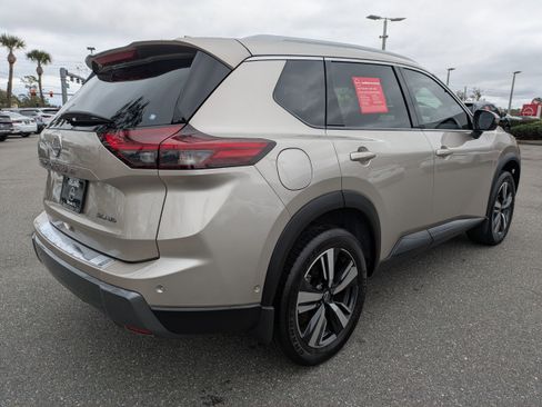 Certified 2024 Nissan Rogue SL w/ SL Premium Package image 4