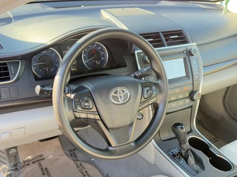 Used 2016 Toyota Camry LE FWD image 16