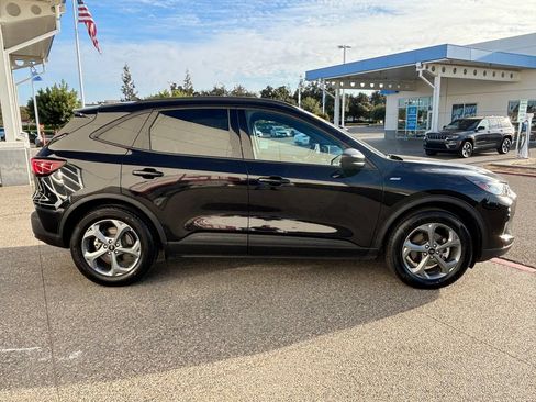 Used 2025 Ford Escape ST-Line FWD image 4