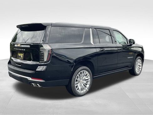New 2025 Chevrolet Suburban High Country image 3