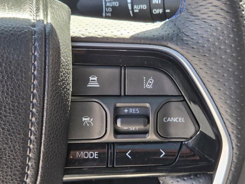 Certified 2024 Toyota Sequoia Platinum image 25