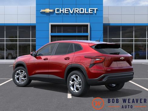 New 2026 Chevrolet Trax LS w/ LS Convenience Package FWD image 3
