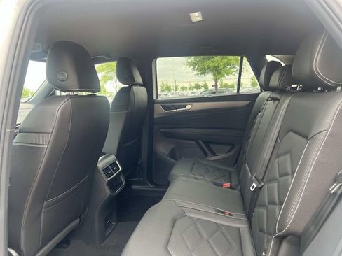 New 2026 Volkswagen Atlas Cross Sport SE FWD image 22