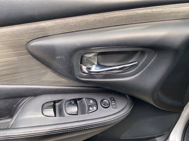 Used 2018 Nissan Murano SV AWD/4WD image 18