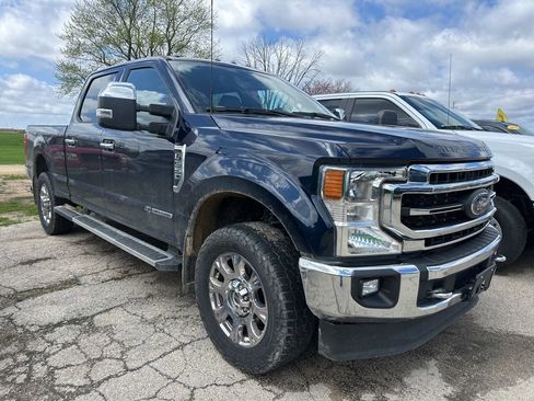 Used 2022 Ford F350 Lariat w/ Chrome Package image 2