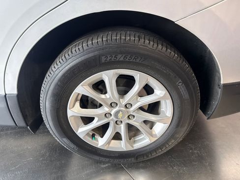 Used 2020 Chevrolet Equinox LT FWD image 10
