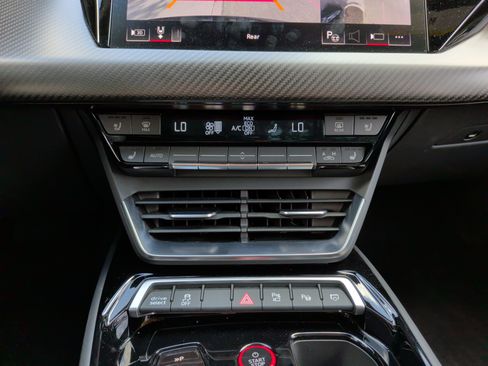 Used 2023 Audi e-tron GT Prestige w/ Prestige Package image 29