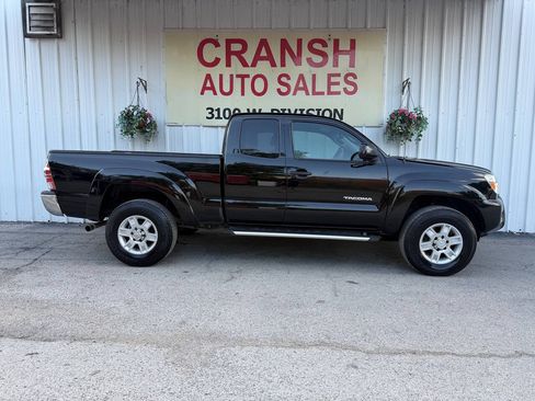 Used 2012 Toyota Tacoma PreRunner w/ SR5 Pkg RWD image 40