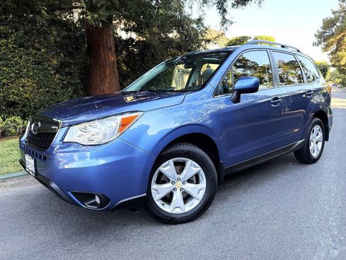 Used 2016 Subaru Forester 2.5i Limited AWD/4WD image 3
