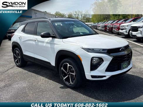 Certified 2023 Chevrolet TrailBlazer RS w/ Sun and Liftgate Package AWD/4WD image 1