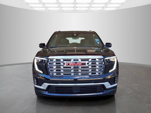 Used 2024 GMC Acadia Denali w/ Super Cruise Package FWD image 2