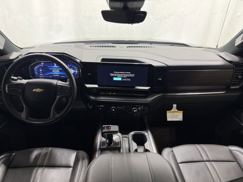 Certified 2024 Chevrolet Silverado 1500 High Country w/ Technology Package image 16