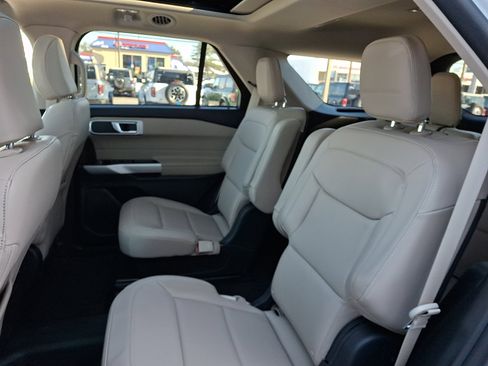 Certified 2023 Ford Explorer XLT w/ Equipment Group 202A image 11