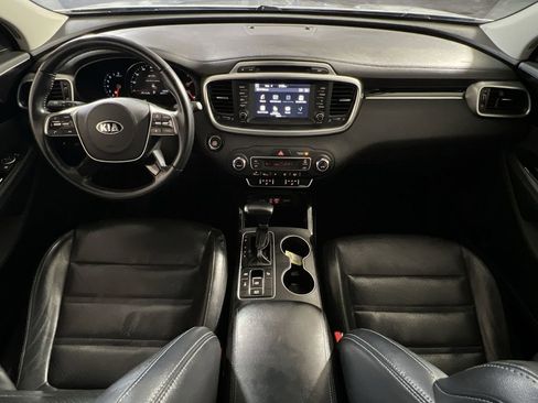 Used 2019 Kia Sorento EX image 21