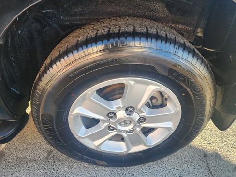 Used 2020 Toyota Sequoia SR5 image 23