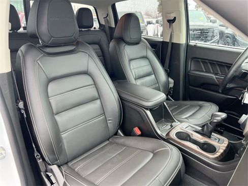 Used 2022 GMC Canyon Denali image 27