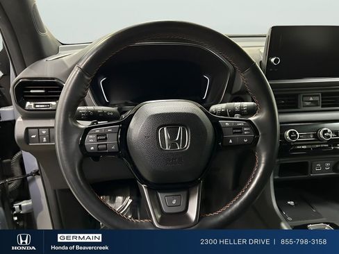 Used 2025 Honda Pilot TrailSport image 22