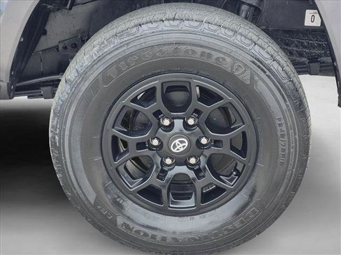 Used 2022 Toyota Tacoma SR5 w/ Technology Package RWD image 22