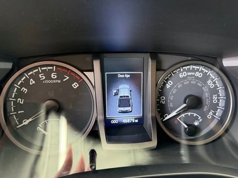 Used 2023 Toyota Tacoma TRD Off-Road w/ TRD Premium Off Road Package image 20