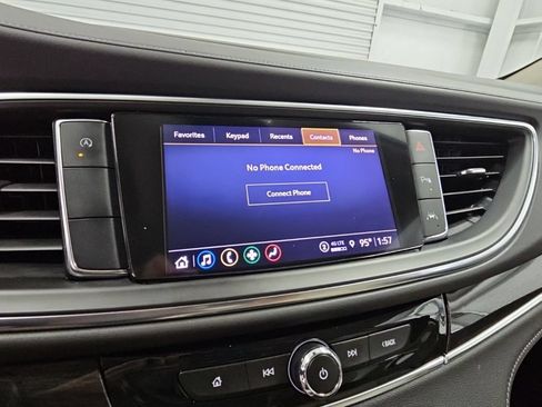 Certified 2024 Buick Enclave Essence w/ Technology Package FWD image 16