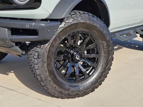 Used 2024 Ford Bronco Wildtrak image 7
