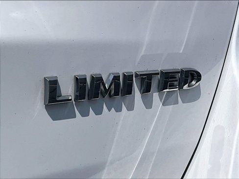 Used 2020 Jeep Grand Cherokee Limited AWD/4WD image 29