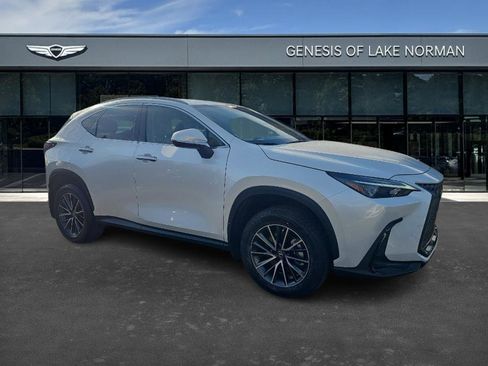 Used 2022 Lexus NX 250 FWD w/ Premium Package image 2