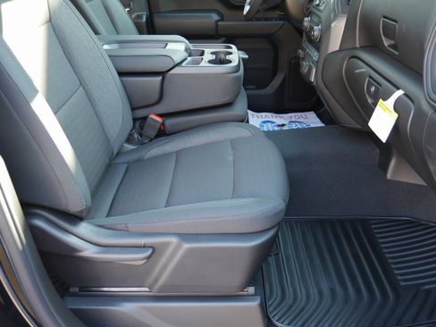 New 2026 Chevrolet Silverado 2500 Custom image 19