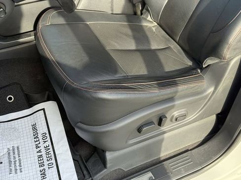Used 2021 Nissan Titan PRO-4X w/ Pro-4x Convenience Package AWD/4WD image 14