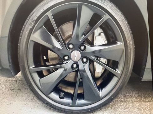 Used 2023 Genesis G70 3.3T w/ Sport Prestige Package image 7