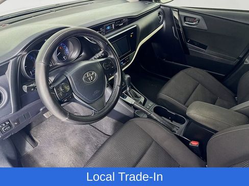Used 2017 Toyota Corolla iM image 11