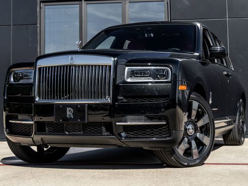 Used 2023 Rolls-Royce Cullinan image 1