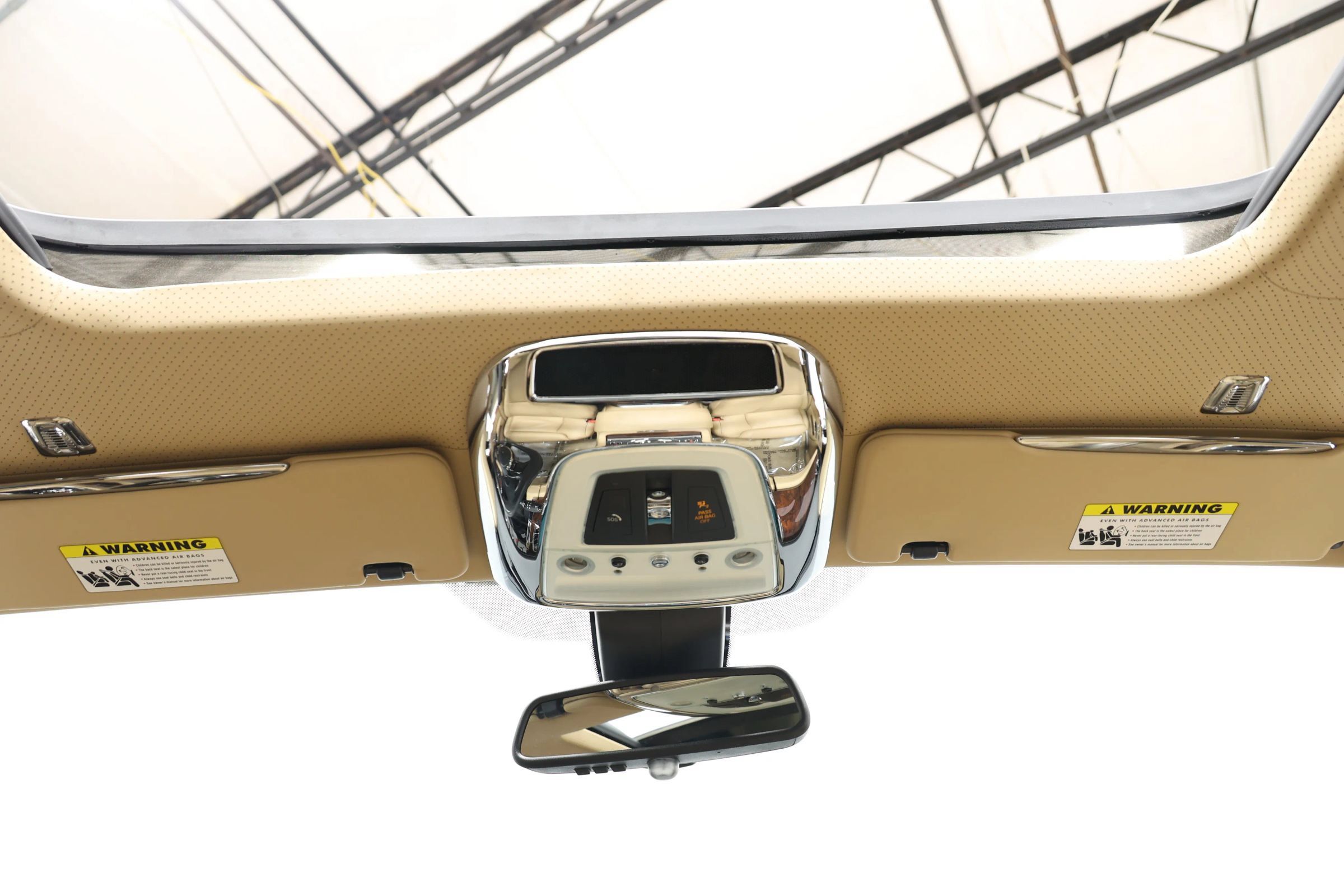 Used 2015 Rolls-Royce Ghost RWD image 49