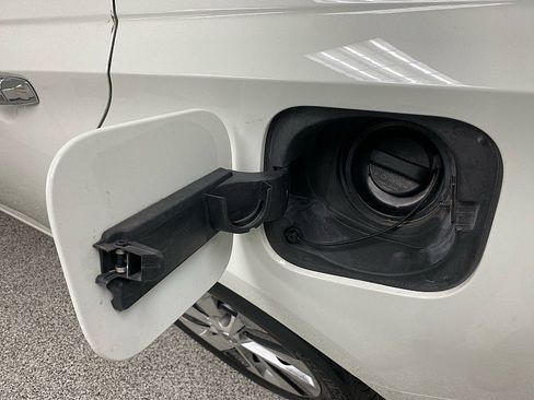 Used 2021 Nissan Altima 2.5 SR w/ SR Premium Package image 28