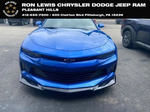 Used 2018 Chevrolet Camaro LT RWD image 1
