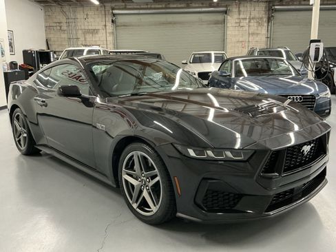 Used 2024 Ford Mustang GT image 3