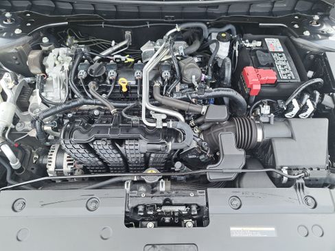 Used 2025 Nissan Altima 2.5 SV FWD image 30