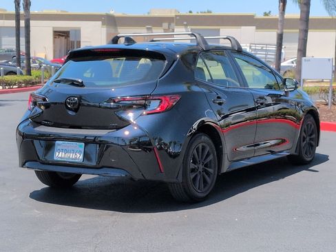 Used 2025 Toyota Corolla SE w/ SE Package FWD image 10